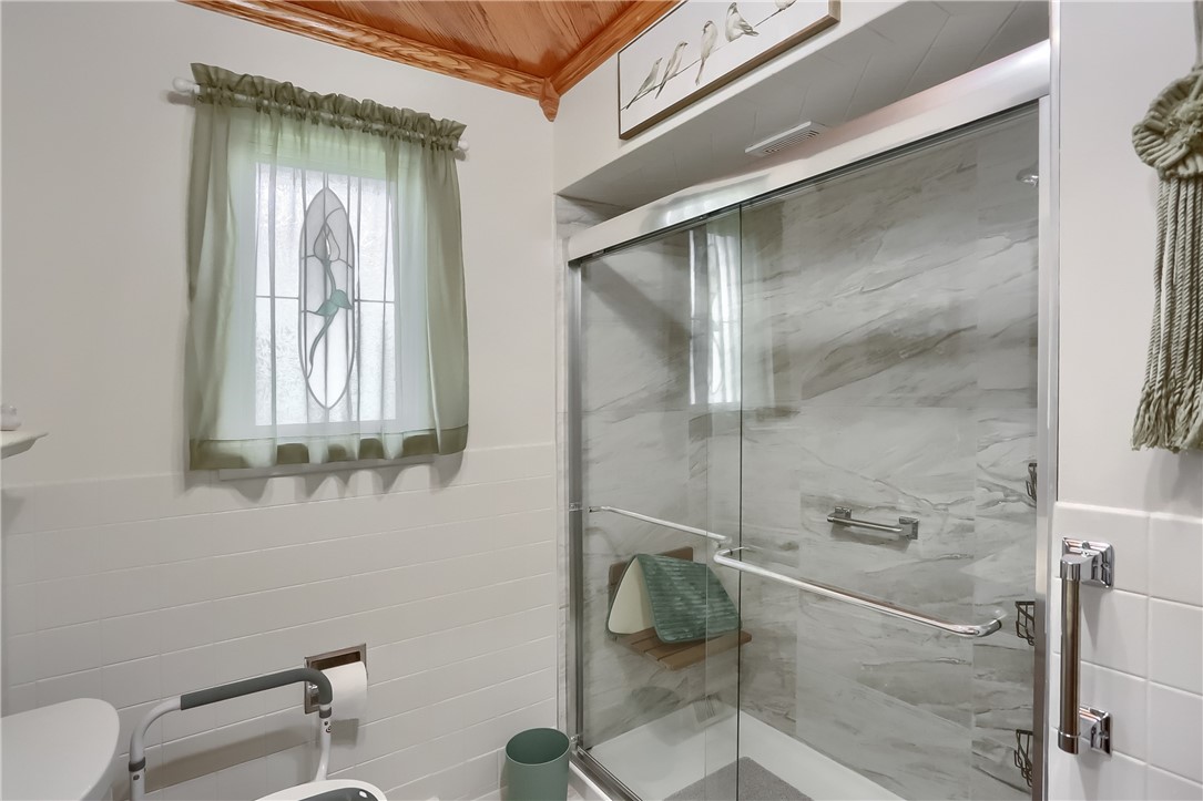 1012 Richview