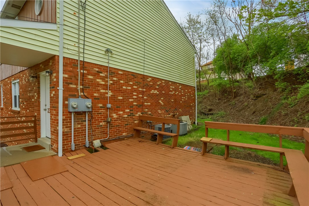 2331 Mckees Rocks Rd