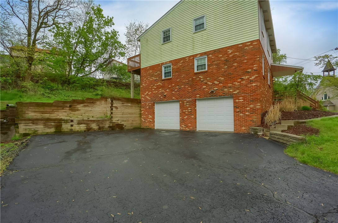 2331 Mckees Rocks Rd
