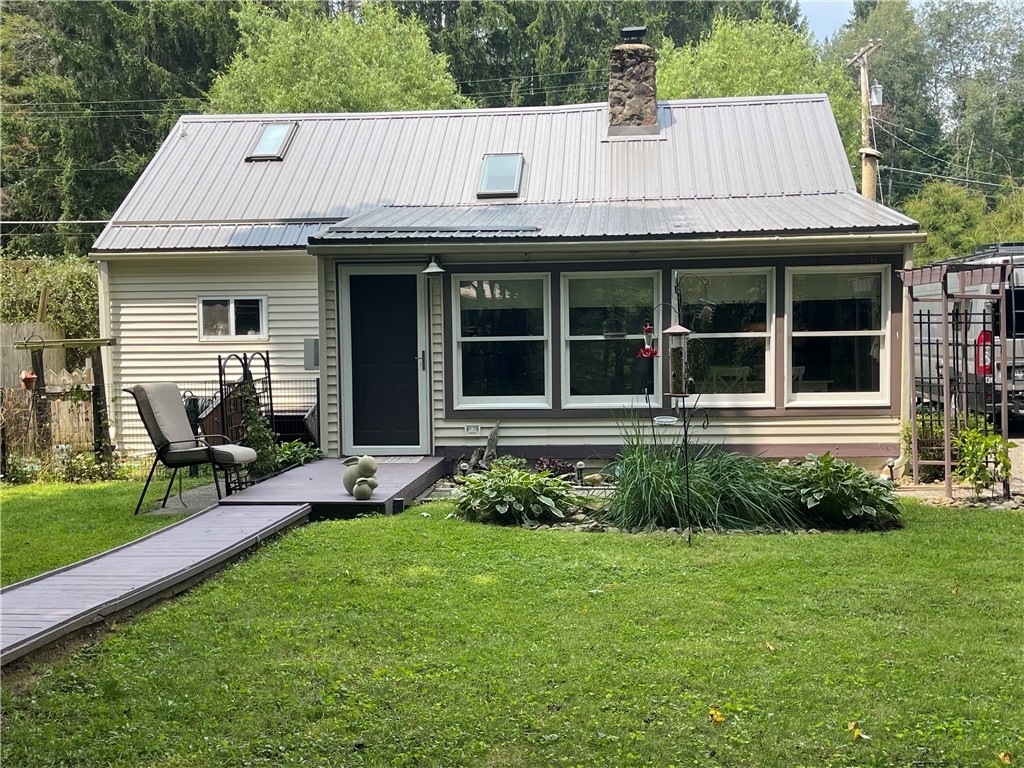 161 Mohawk Trail