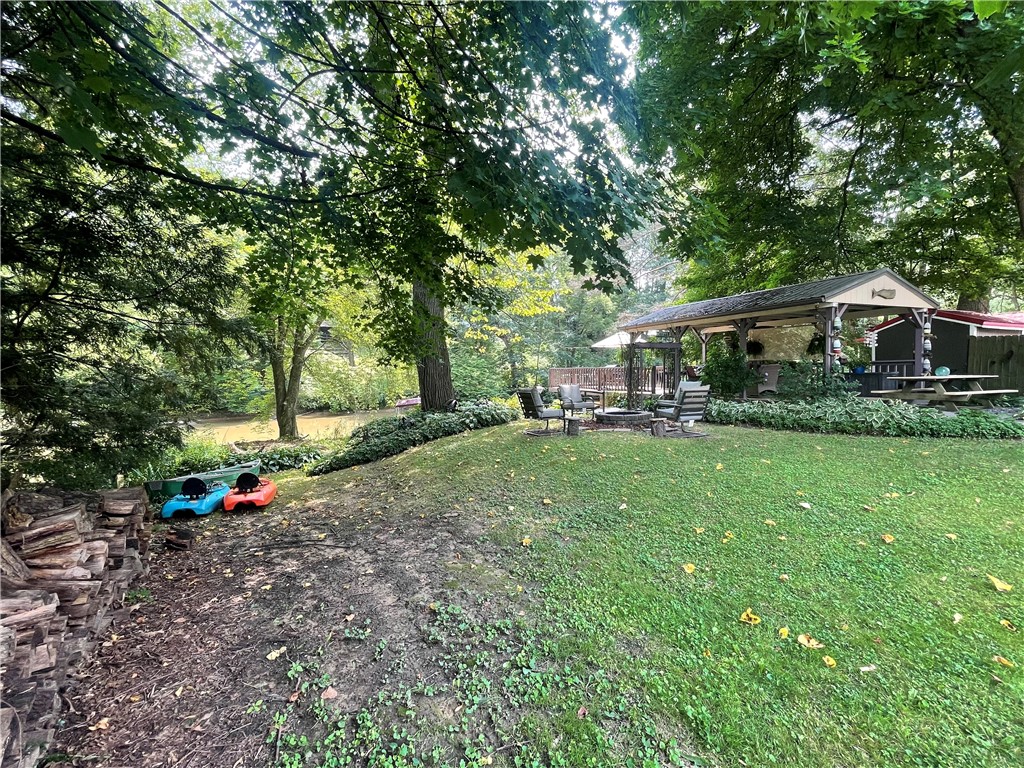 161 Mohawk Trail