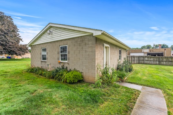 1108 Dewey Ave