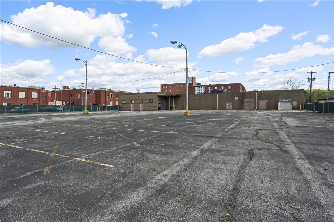 20 E South St