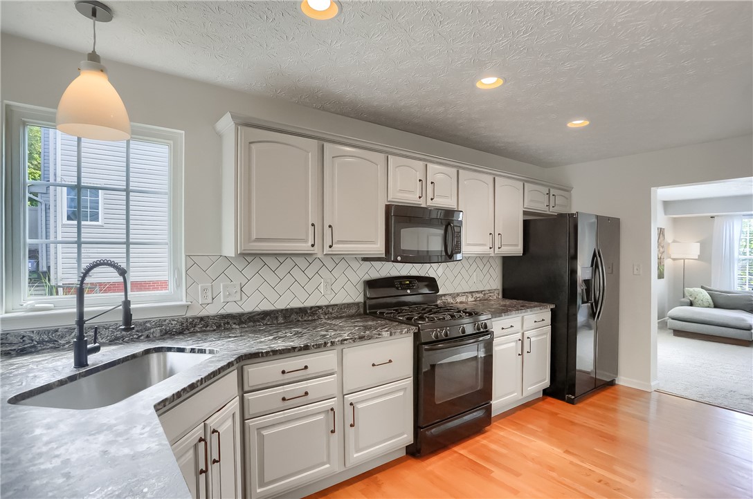 127 Bellefield Ct