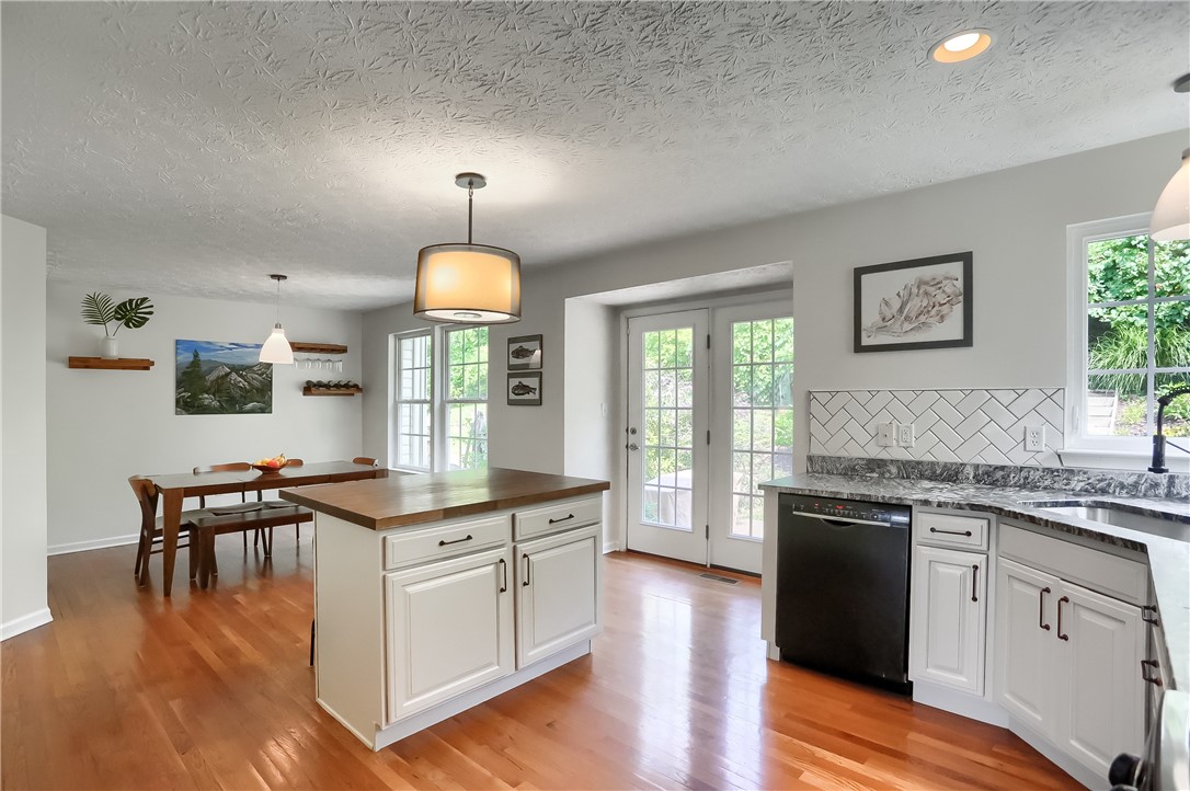 127 Bellefield Ct