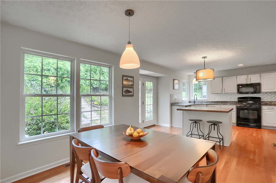 127 Bellefield Ct