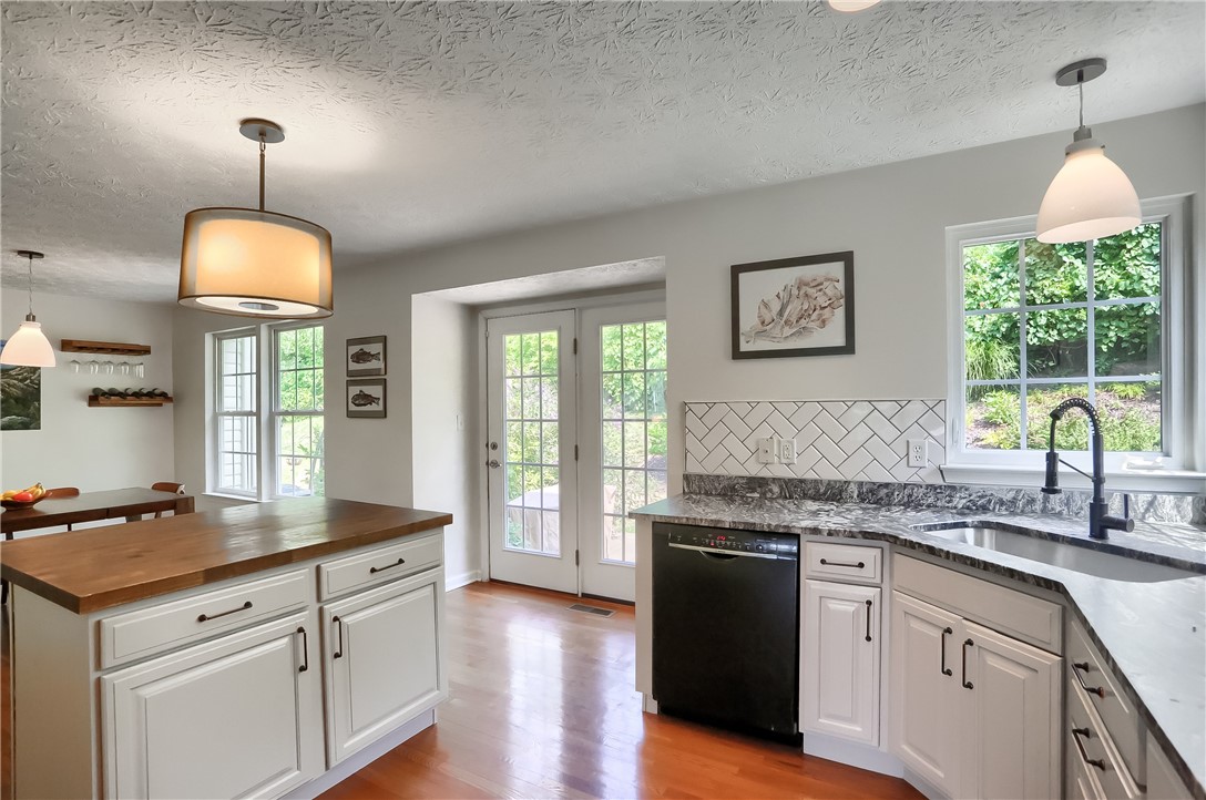 127 Bellefield Ct
