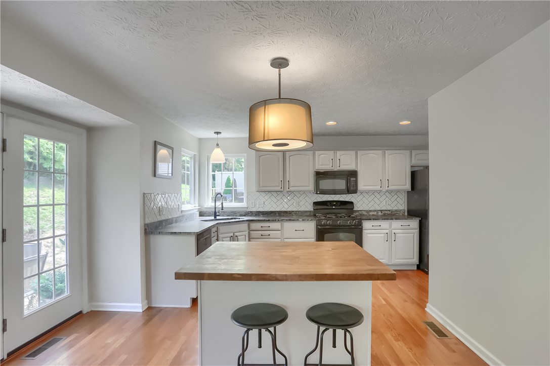 127 Bellefield Ct