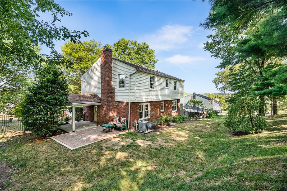 2699 Locust Drive