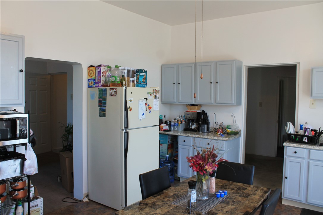 825 North Ave
