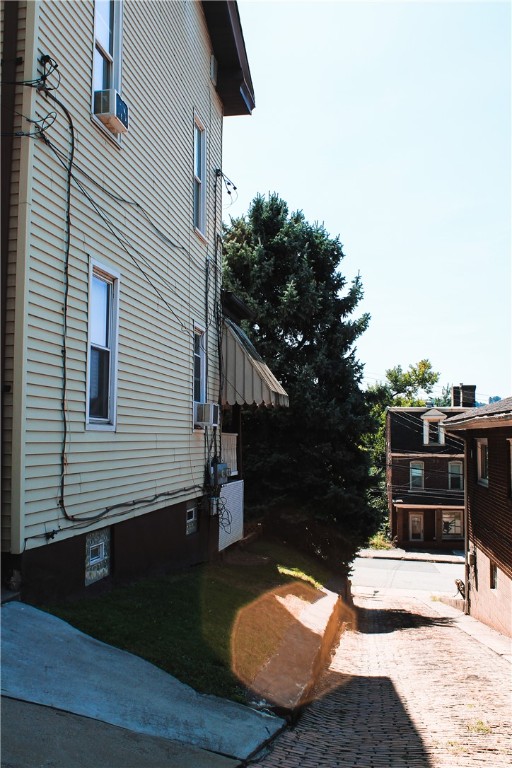 825 North Ave