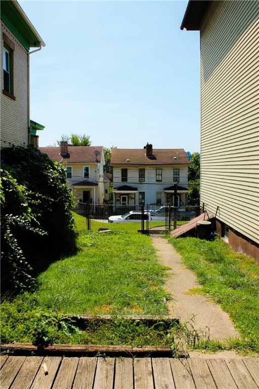 825 North Ave