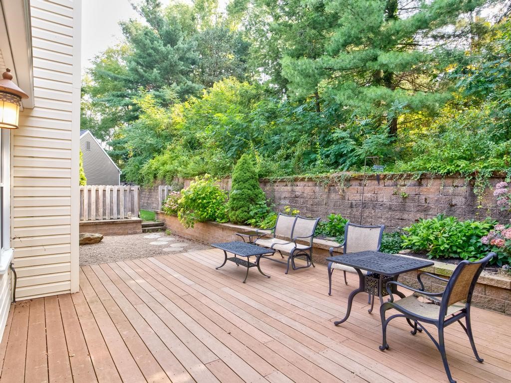 2584 Hunters Point Ct 34