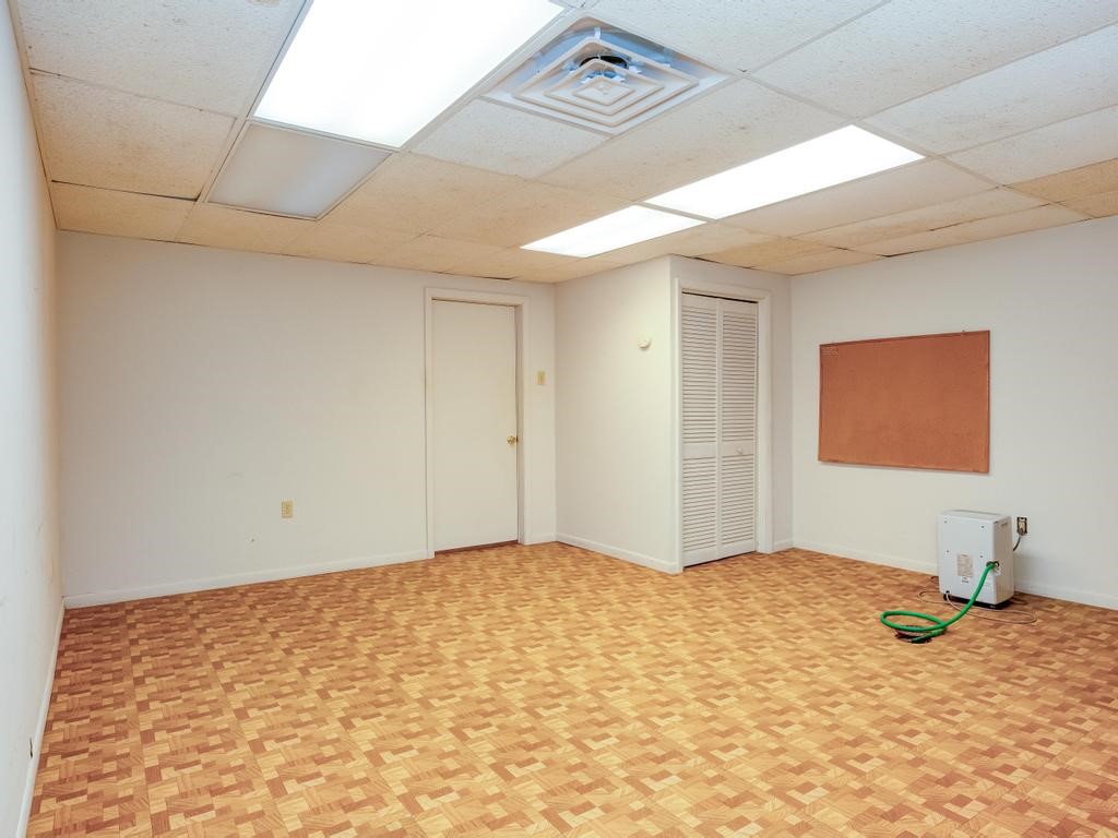 2584 Hunters Point Ct 34