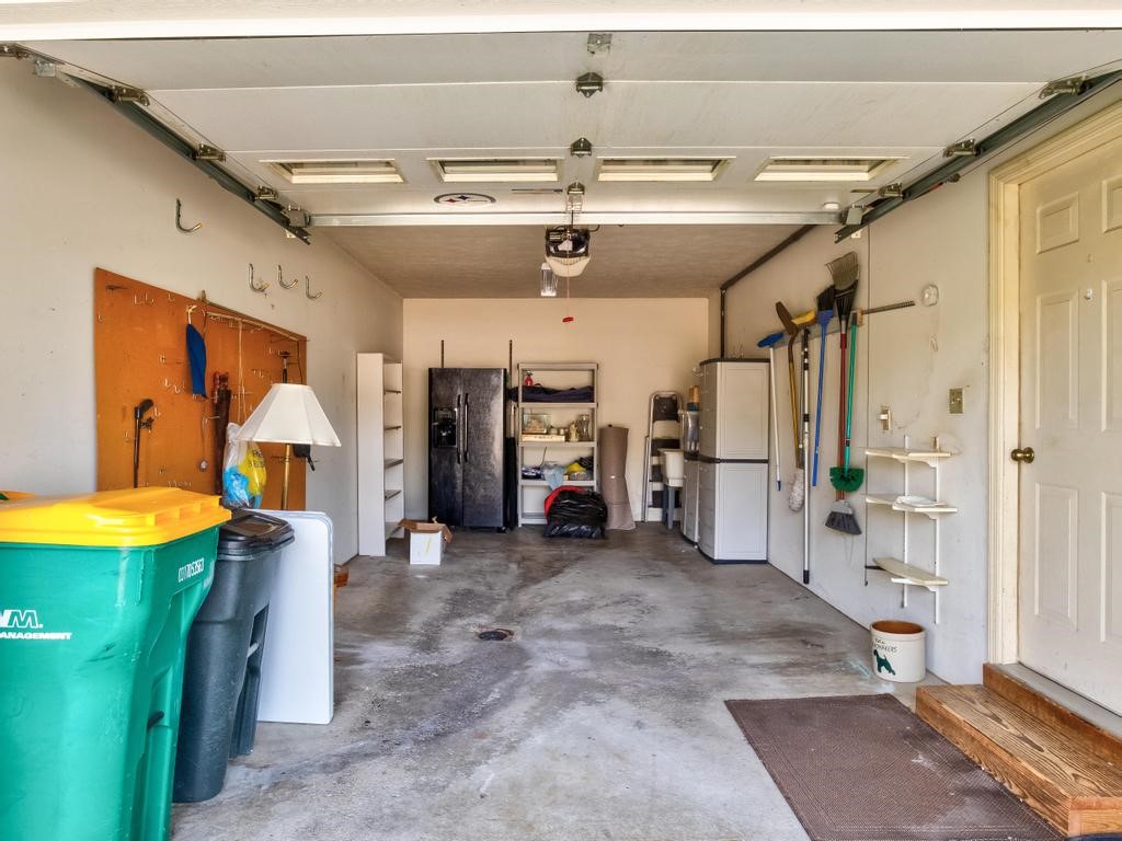 2584 Hunters Point Ct 34