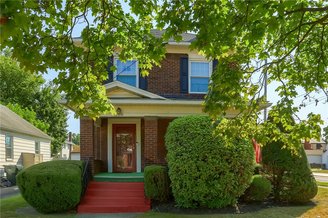 300 Wood St