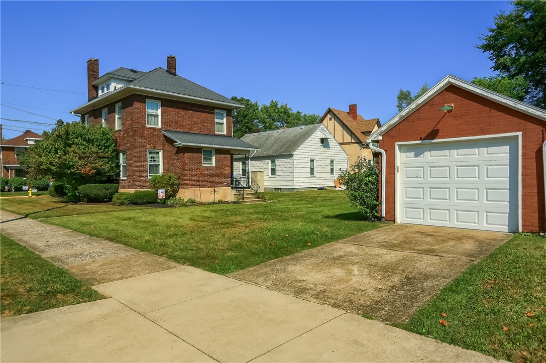 300 Wood St