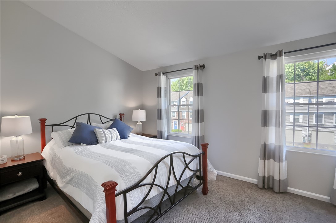 106 Rossmor Ct