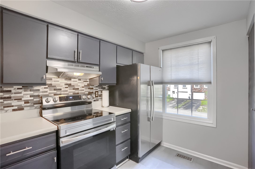 106 Rossmor Ct