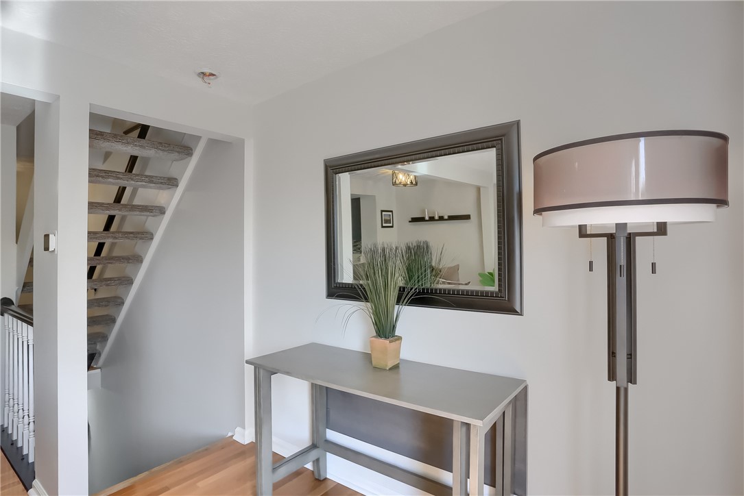 106 Rossmor Ct