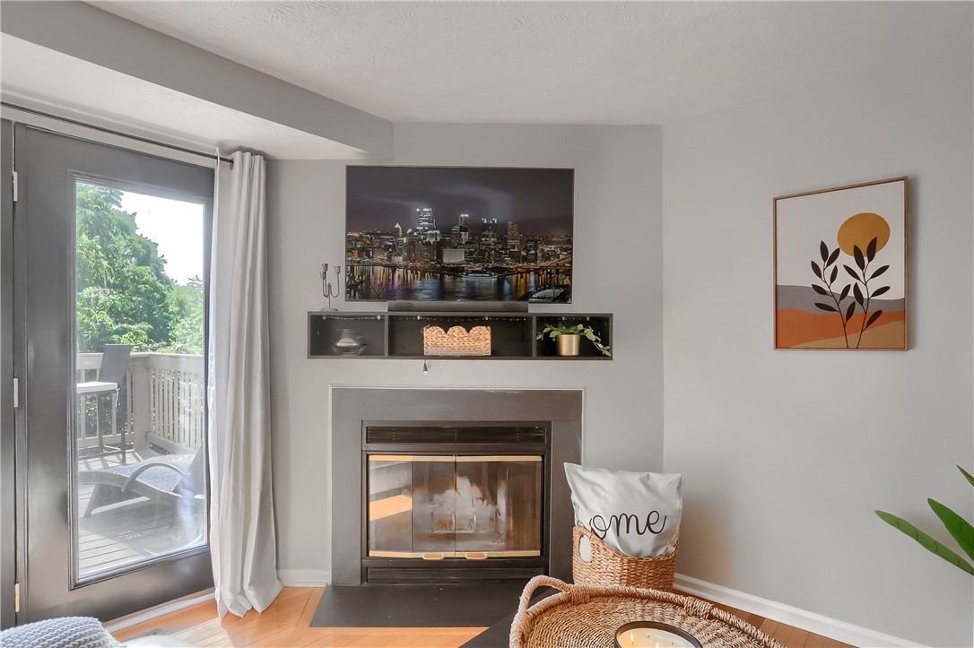 106 Rossmor Ct