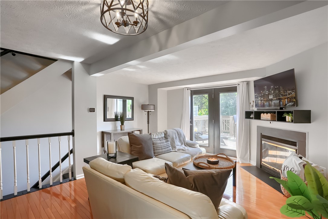 106 Rossmor Ct