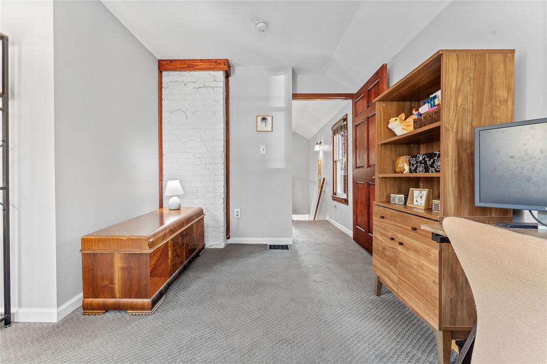 366 2nd Ave
