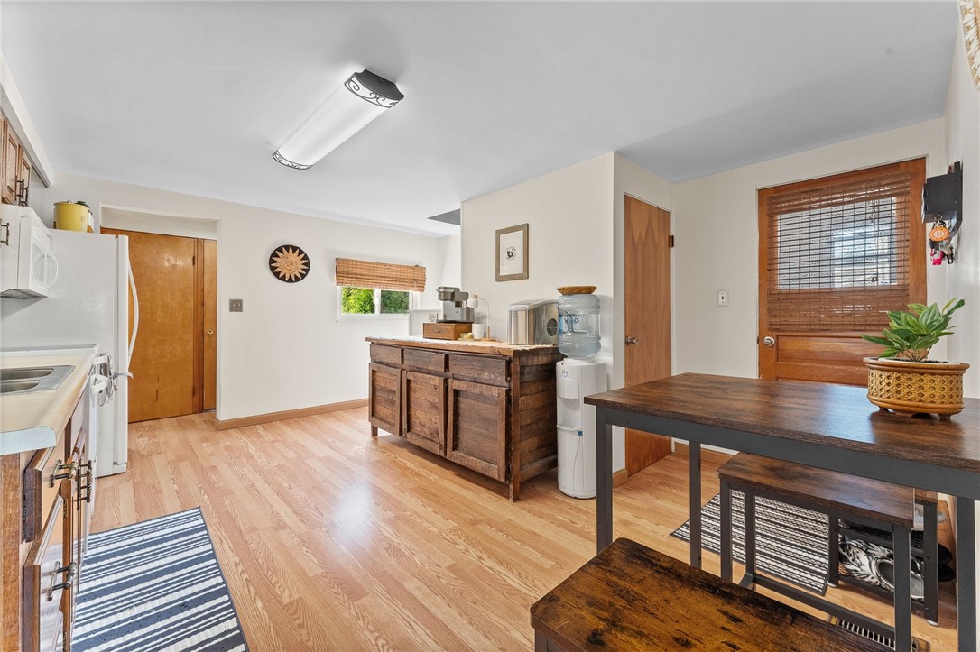 366 2nd Ave