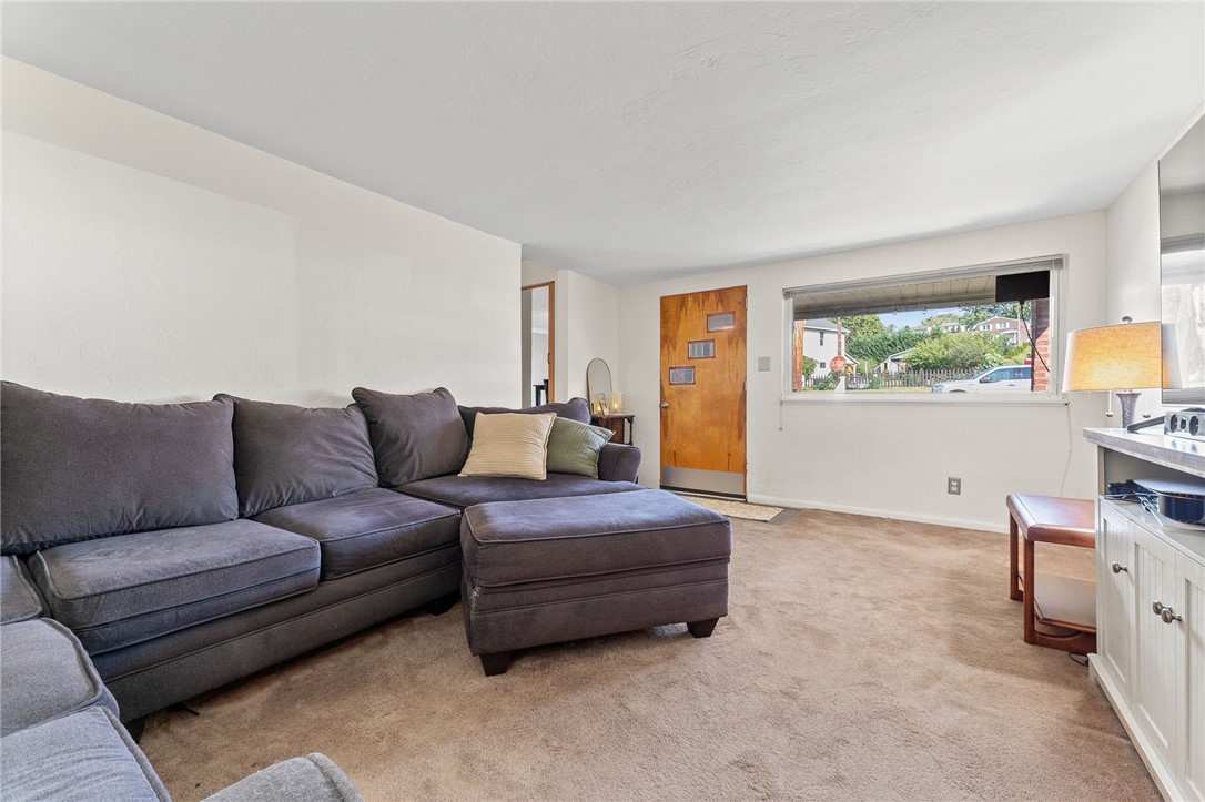 366 2nd Ave