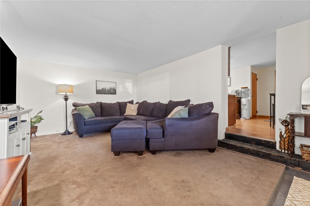 366 2nd Ave