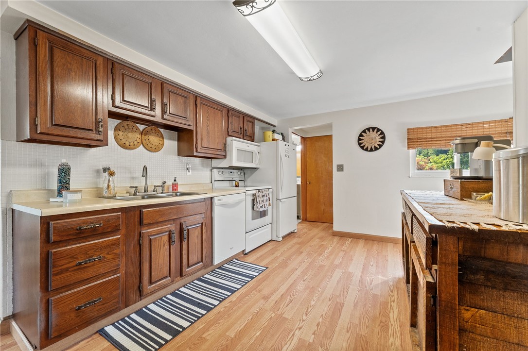 366 2nd Ave