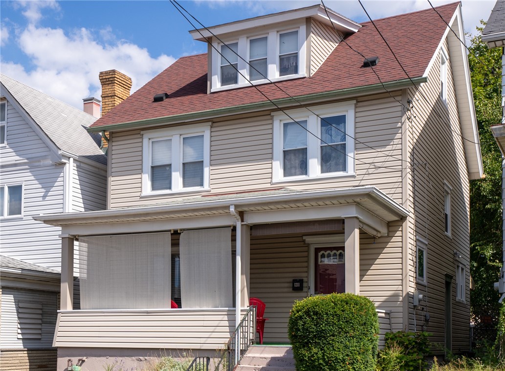 1211 Craig St