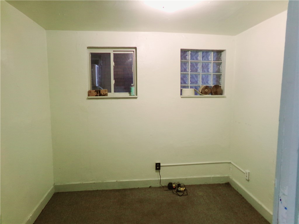 326 Center St