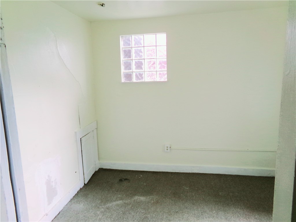 326 Center St