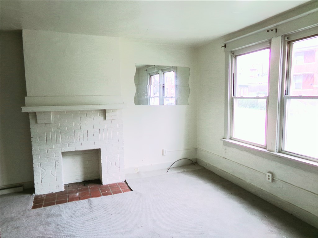 326 Center St