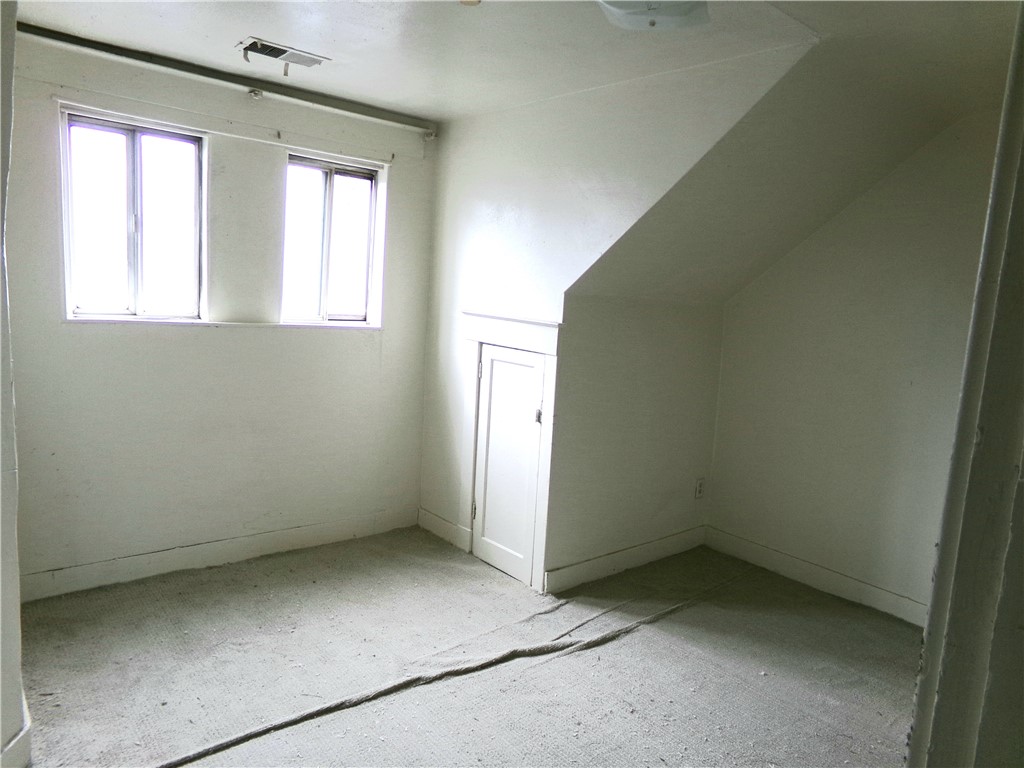 326 Center St