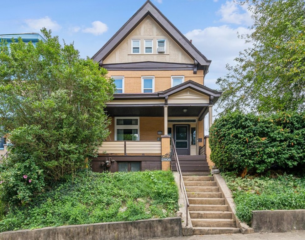 2808 Brentwood Ave