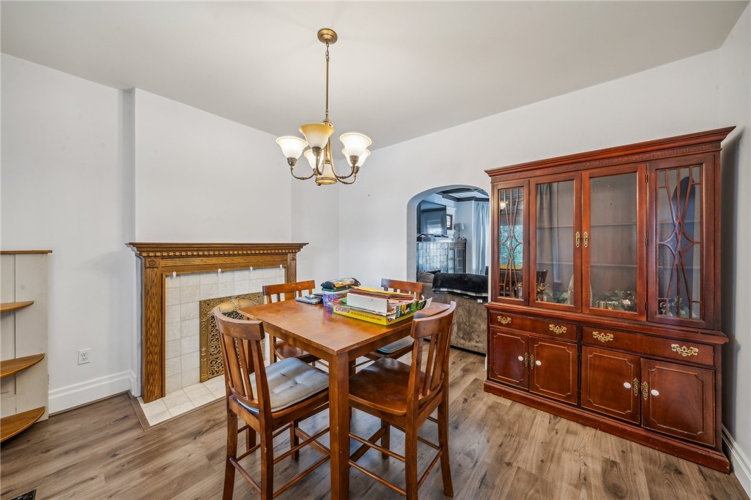2808 Brentwood Ave