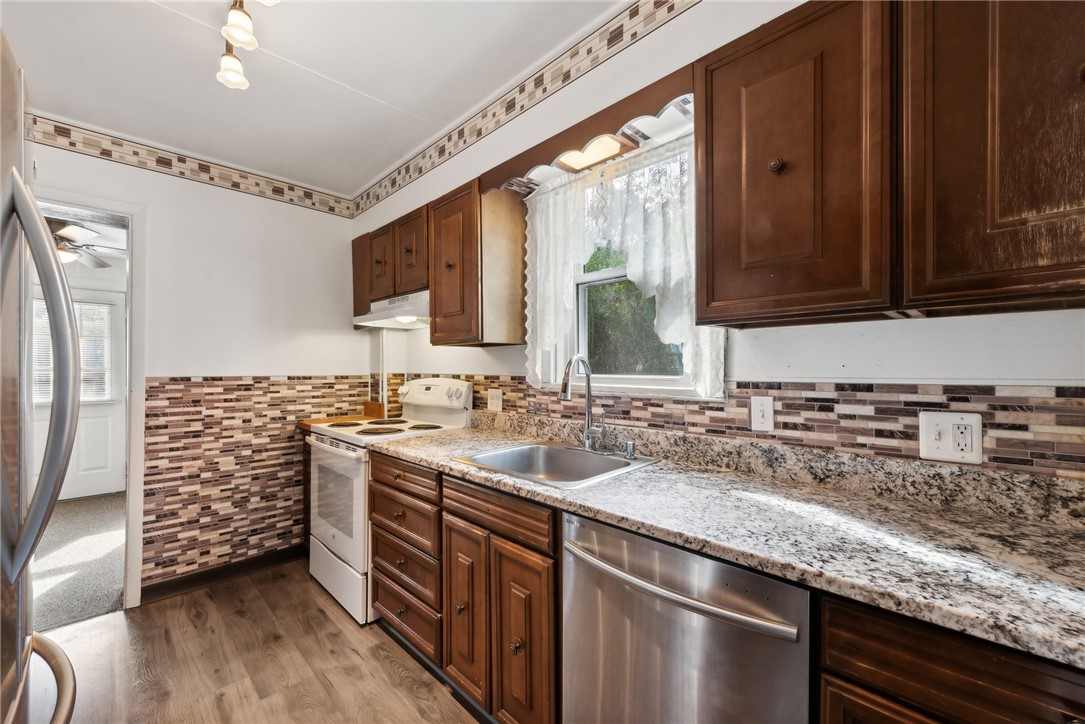 2808 Brentwood Ave