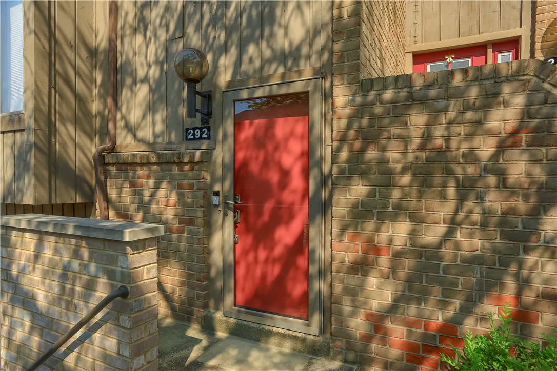 292 Elm Court