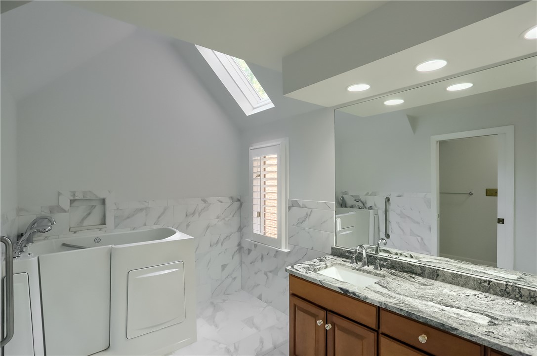 4193 Rothschild Ct