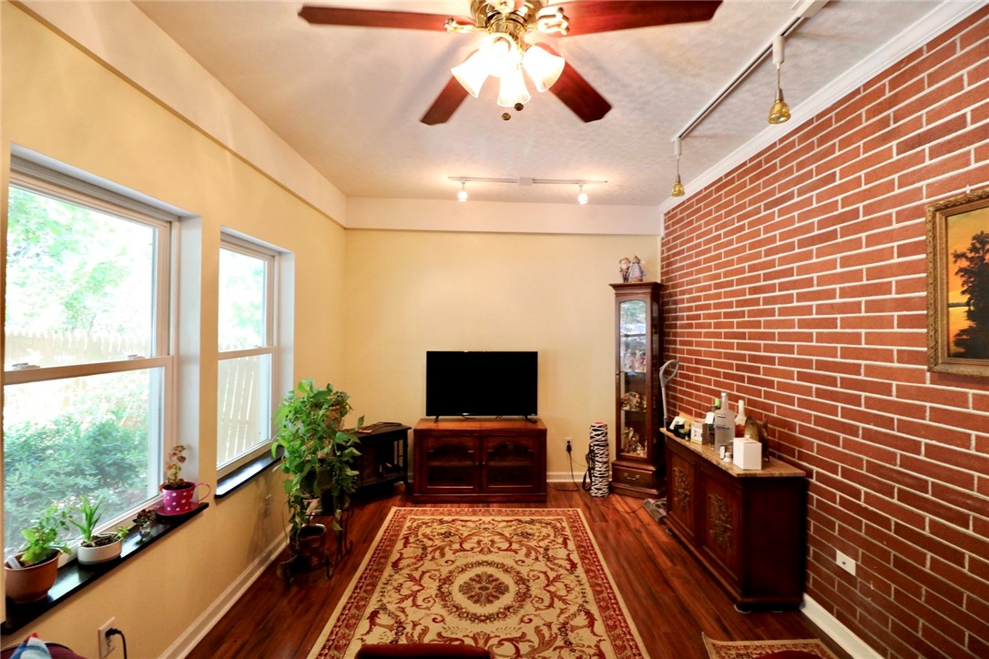152 Margaret Dr