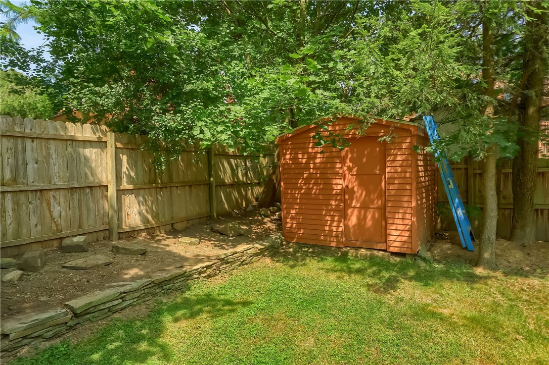 8995 Eastview Drive