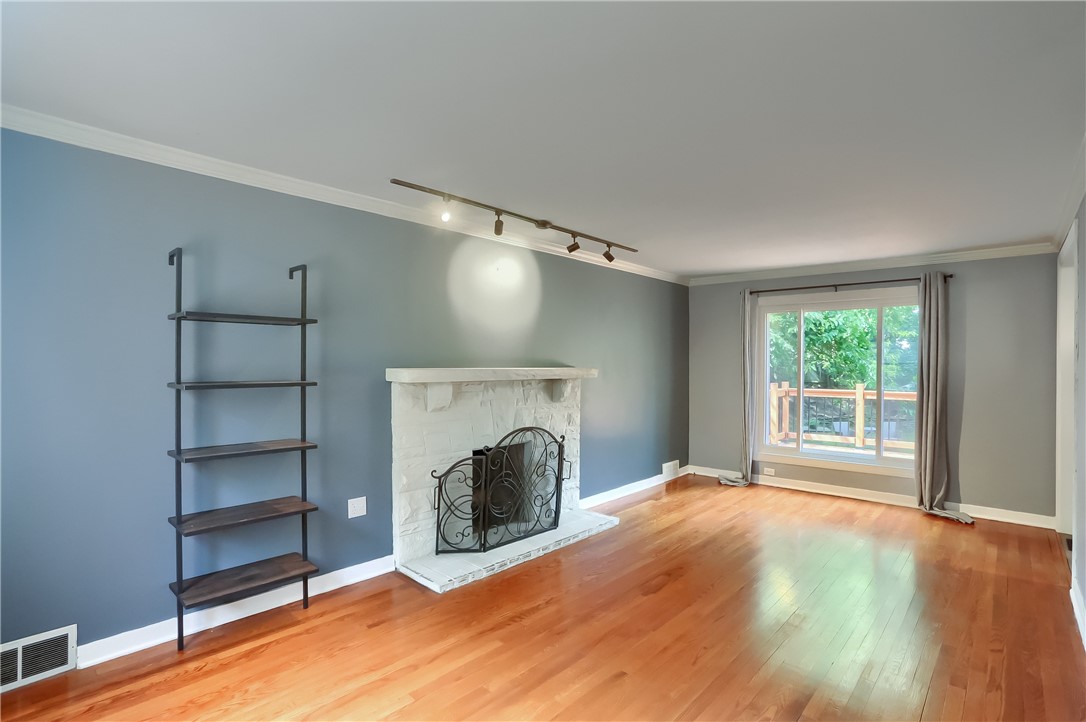 8995 Eastview Drive