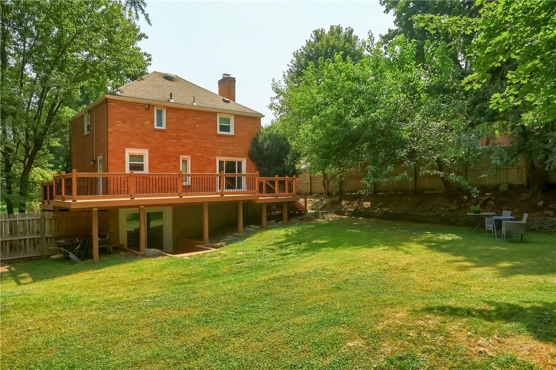 8995 Eastview Drive