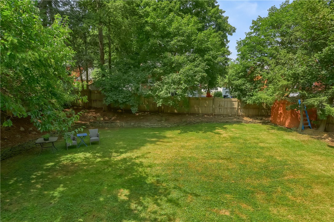 8995 Eastview Drive
