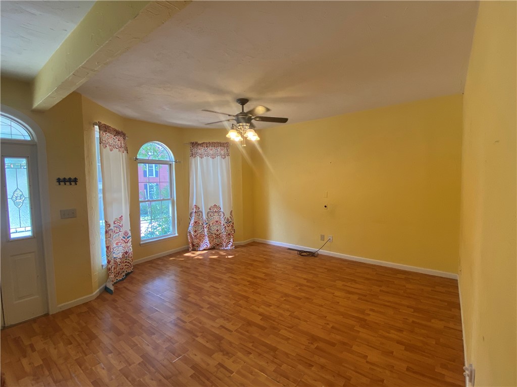 322 E Main St