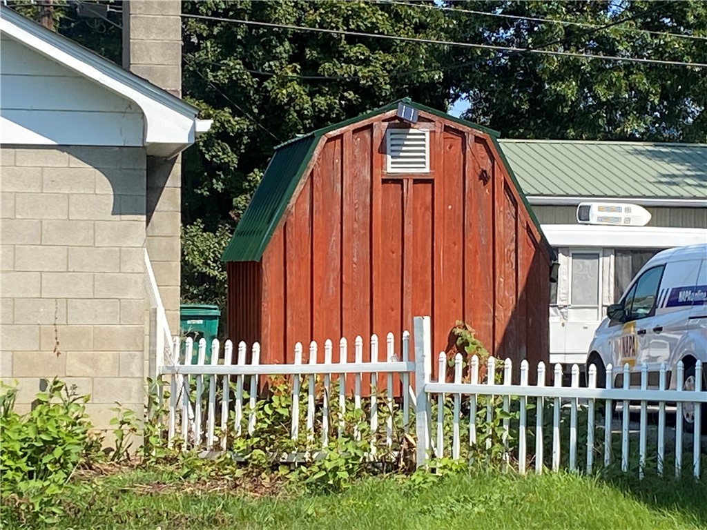 322 E Main St