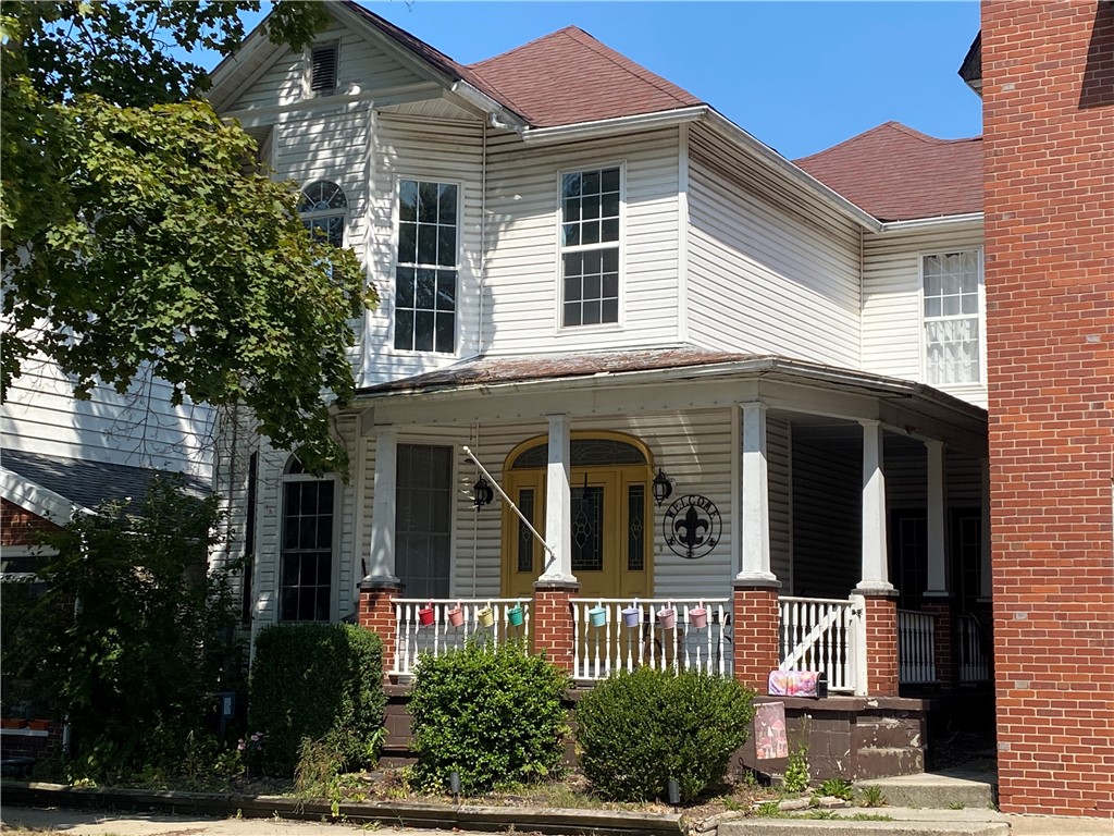322 E Main St