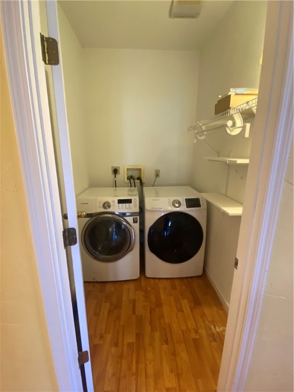 322 E Main St
